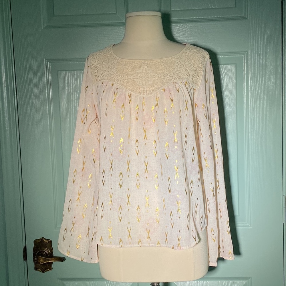 🌿XHILARATION size M boho flowy floral and gold crochet detail long sleeve top - Picture 2 of 11